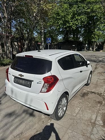 приора хэтчбек: Chevrolet Spark: 2017 г., 1 л, Автомат, Бензин, Хэтчбэк — 4