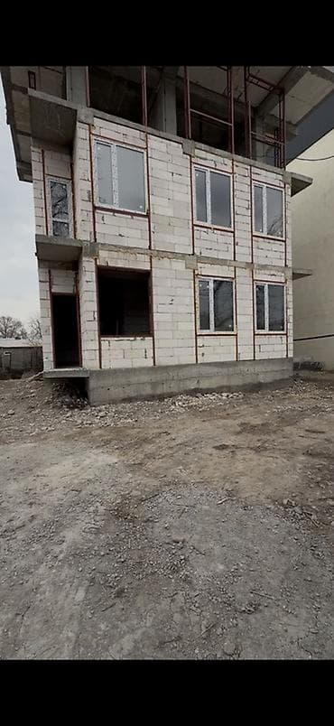 Продается цокольное помещение. 200квМ. Хороший вариант под бизнес