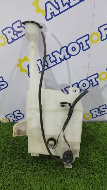 омыватель лобового стекла: Бачок Toyota Б/у, Оригинал — 1