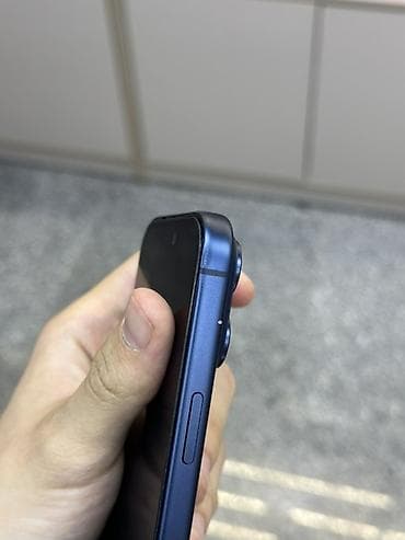 iphone e: IPhone 17 Pro, Б/у, 256 ГБ, Синий, Защитное стекло, Чехол, Коробка, 100 % — 6