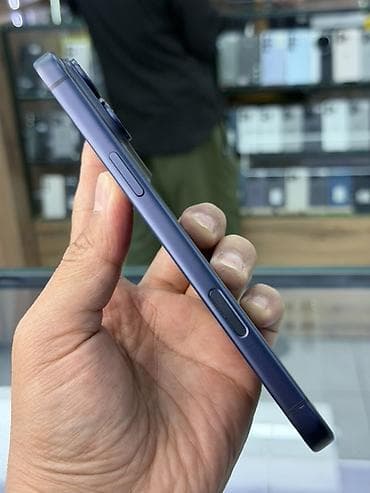 iphone 13 pro max osh: IPhone 17 Pro Max, Синий — 3