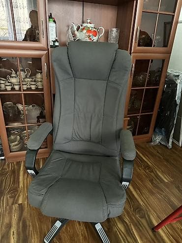 стулы офисные: Офисное кресло, С колесиками, цвет - Серый — 3