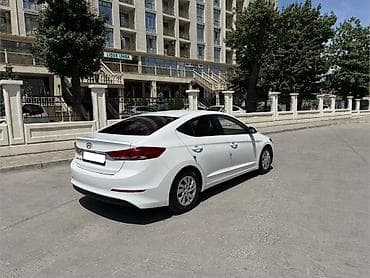полик акорд: Hyundai Avante: 2018 г., 1.6 л, Автомат, Газ, Седан — 4