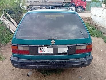 Volkswagen Passat: 1993 г., 1.8 л, Кол менен иштөөчү, Бензин, Универсал — 2