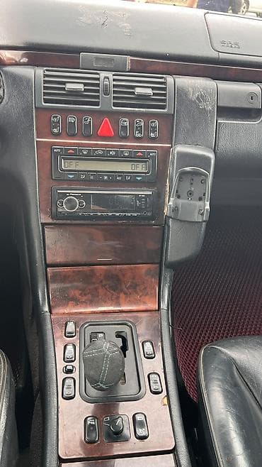 Mercedes-Benz E-Class: 1997 г., 3.2 л, Автомат, Бензин, Седан — 10