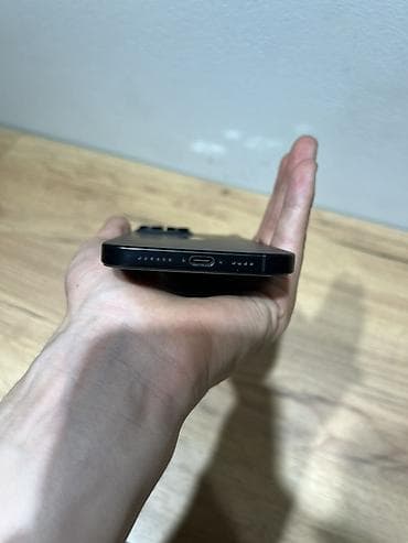 аефон 14: IPhone 16 Pro Max, Black Titanium — 3