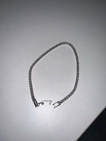 бычий глаз: Теннисный браслет из серебристого металла со вставками под бриллианты — 2