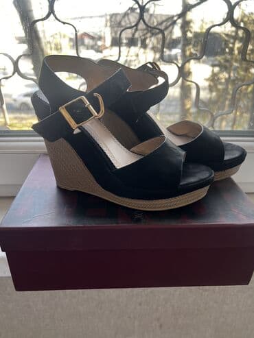 фирменная обувь из италии: Б/у - Угги короткие из замши, карамельный цвет, на толстой резиновой — 9