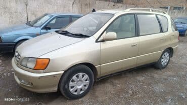 срочно продаю в связи с переездом: Toyota Ipsum: 2001 г., 2 л, Автомат, Бензин, Минивэн — 3