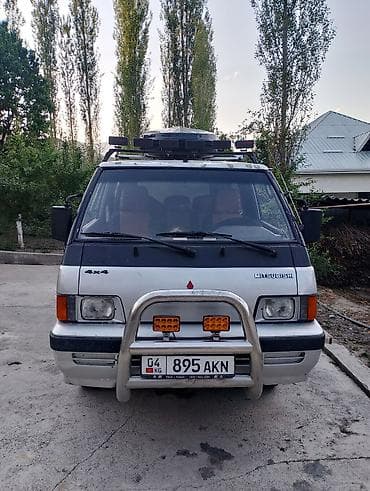 LDV: Mitsubishi Delica: 1988 г., 2.4 л, Кол менен иштөөчү, Дизель, Вэн/Минивэн lalafo.kg да — 5 LDV: Mitsubishi Delica: 1988 г., 2.4 л, Кол менен иштөөчү, Дизель, Вэн/Минивэн — 5