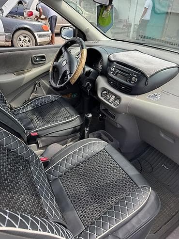 Унаа сатуу: Nissan Almera Tino: 1996 г., 1.8 л, Кол менен иштөөчү, Бензин, Хетчбек — 3