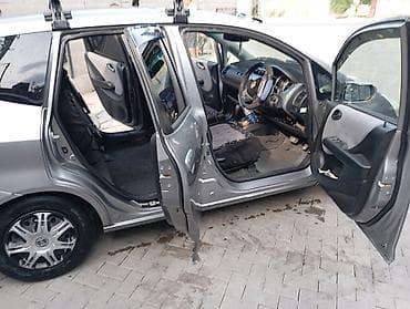 хонда все: Honda Fit: 2004 г., 1.3 л, Автомат, Бензин, Хэтчбэк — 3