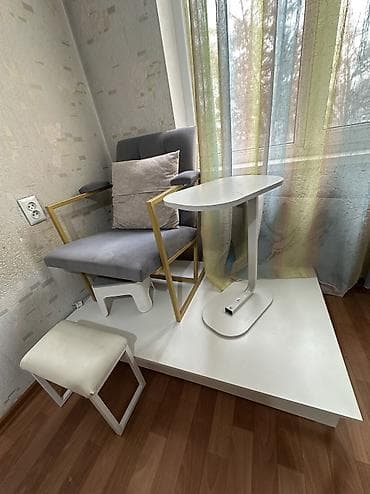 педикюрный кресла: Маникюрный стол 14,000 педикюрный стол 12.000 Срочно продаю!! Звонить — 4