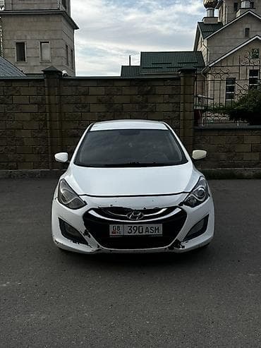 Унаа: Hyundai i30: 2016 г., 1.6 л, Кол менен иштөөчү, Бензин, Универсал — 4