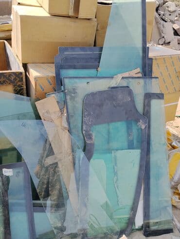 Стекла и комплектующие: Лобовой передний задний боковой различных размеров и форм — 3