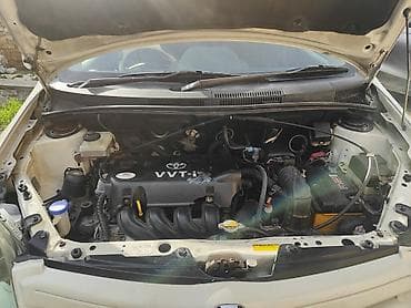 Toyota: Toyota Ist: 2003 г., 1.5 л, Автомат, Бензин, Хэтчбэк — 10
