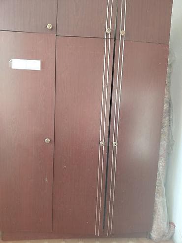 стол офисный с тумбой: Шифоньер, шкаф для одежды, Прямой, ЛДСП — 1