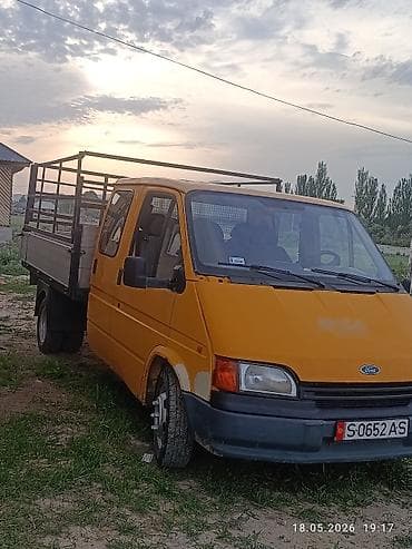 Легкий грузовик Ford (двухрядная кабина, бортовой) - Тип: бортовой — 1