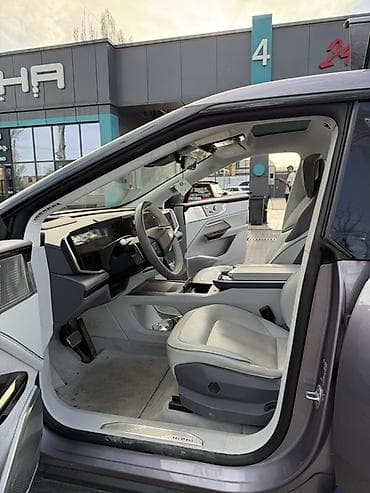 купить машину tesla: Hiphi Y 2023 года, запас хода 560 км🔥 Современный электрический — 6