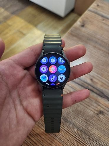 Galaxy Watch: СРОЧНО!!—Galaxy watch 7в отличном состоянии.Цвет корпуса темно — 3