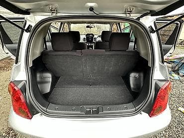 mazda 2000: Toyota Ist: 2003 г., 1.3 л, Автомат, Бензин, Хэтчбэк — 6