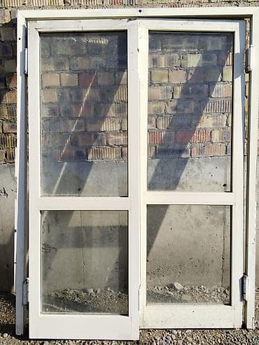 Двустворчатая пластиковая дверь/портал со стеклопакетами -