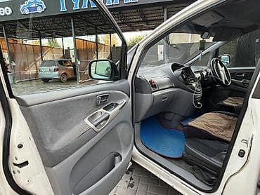 минивэн авто: Toyota Estima: 2001 г., 2.4 л, Автомат, Бензин, Минивэн — 9