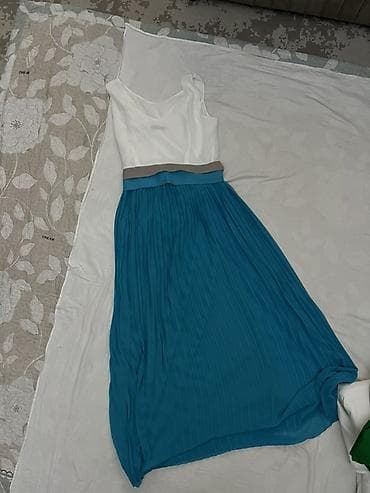 байкер: От 1000 сом Лот одежды (4 вещи) 1) Белая куртка в стиле байкер: - — 6