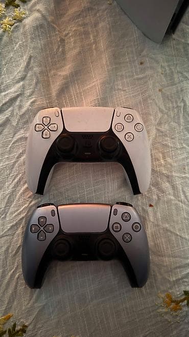 джойстики ps5: PlayStation 5 (версия с дисководом) + 2 геймпада DualSense срочно — 3