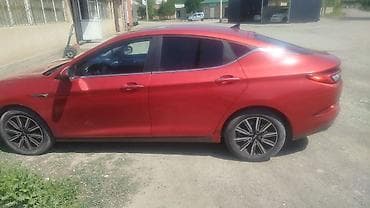 michelin pilot: JAC : 2023 г., Вариатор, Бензин, Лифтбек — 3