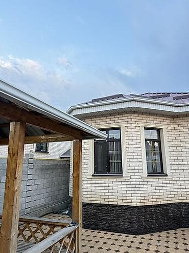 Дома: Продаётся одноэтажный кирпичный дом с благоустроенным двором и — 10