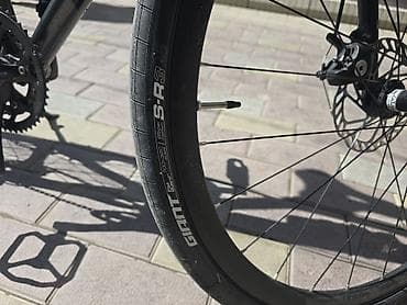 sora: GIANT Contend AR — что-то между шоссейником и гравийником 🚴 Размер МЛ — 10