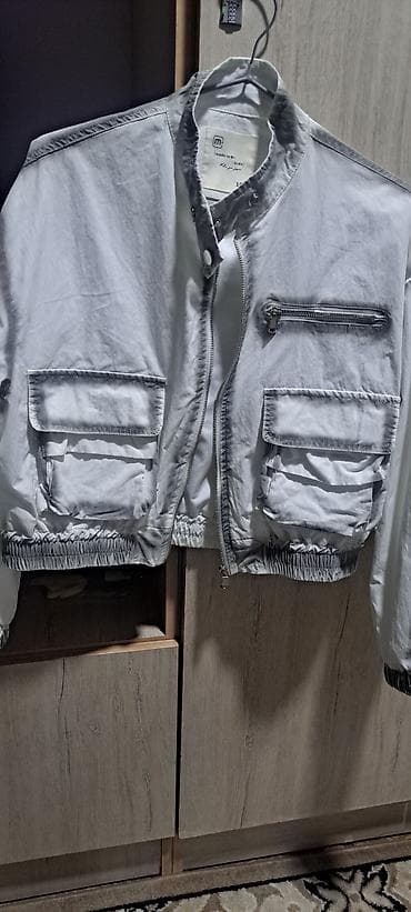 бомбер чёрный: Белая укороченная куртка-бомбер m+ kids, размер на рост 160, на — 3