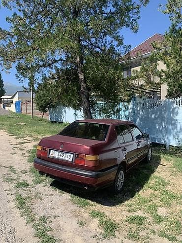 Унаа сатуу: Volkswagen Vento: 1994 г., 1.8 л, Кол менен иштөөчү, Бензин, Седан — 3