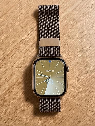 Apple Watch: Apple Watch Series 8, 45 мм, корпус из нержавеющей стали цвета Gold — 1