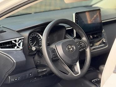 coroll: Toyota Corolla: 2019 г., 1.8 л, Вариатор, Гибрид, Седан — 9