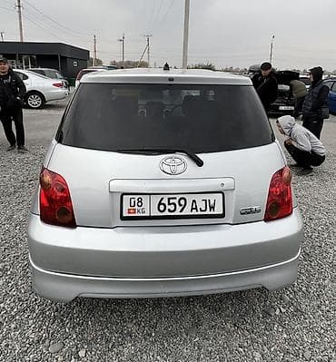 w210 2 2: Toyota Ist: 2003 г., 1.5 л, Автомат, Бензин, Хэтчбэк — 4