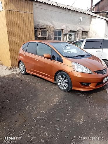 малолитражка машина: Honda Fit: 2010 г., Бензин, Хэтчбэк — 9