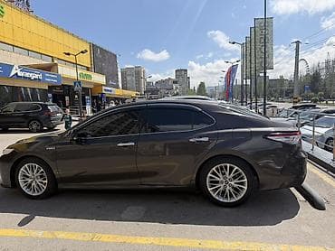 камри 22: Toyota Camry: 2018 г., Гибрид, Седан — 3