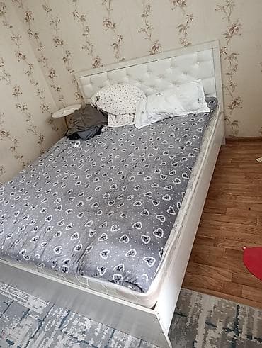 крават бир кишилик: Двуспальная кровать с мягким высоким изголовьем и матрасом. стиральная — 1