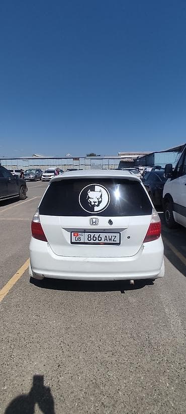 124 e500: Honda Fit: 2002 г., 1.3 л, Вариатор, Бензин, Хэтчбэк — 3