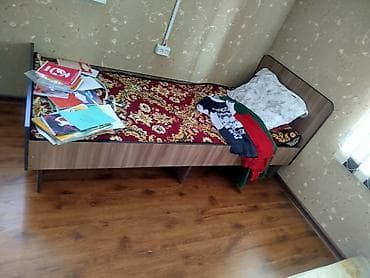 Кровати: Односпальная кровать, Б/у, Каркас без матраса, длина - 185 см — 2