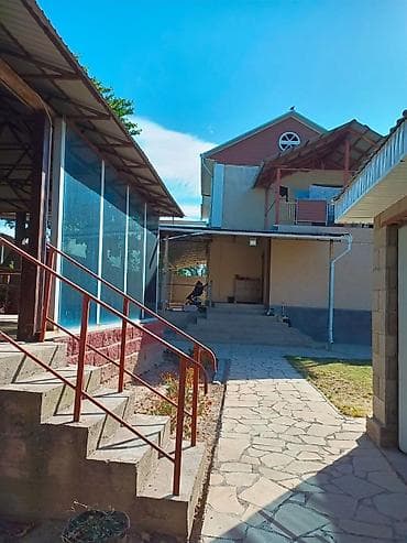 район ленинский: 240 м², 10 комнат, Семейным — 4