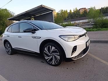 20 место: Volkswagen ID.4: 2022 г., Электромобиль, Кроссовер — 2