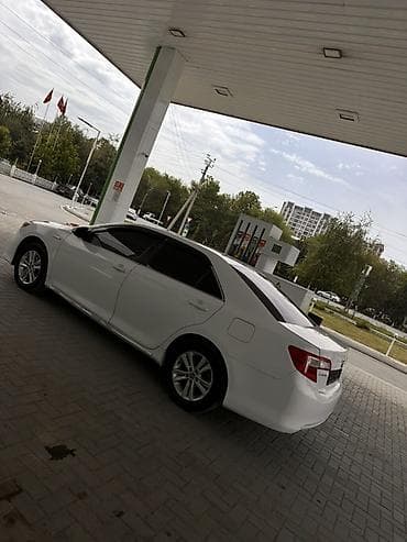 Toyota Camry: 2013 г., 2.5 л, Автомат, Гибрид, Седан