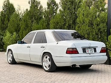 фередо на мерс: Mercedes-Benz W124: 1993 г., 2.2 л, Автомат, Бензин, Седан — 4