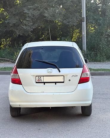 Продажа авто: Honda Fit: 2003 г., 1.3 л, Вариатор, Бензин, Хэтчбэк — 3