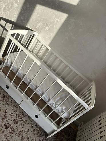 купить кроватку манеж: Детская кроватка-манеж, белая - Классическая конструкция с — 3