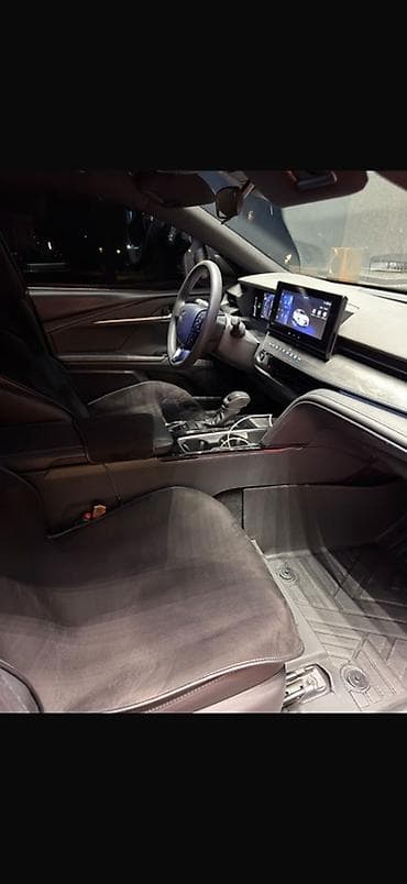 corolla 2016: Toyota Camry: 2024 г., 0.1 л, Автомат, Гибрид, Седан — 6