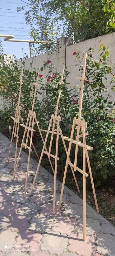 настольные наборы: Набор деревянных мольбертов-треног, идеально подходящих для — 1